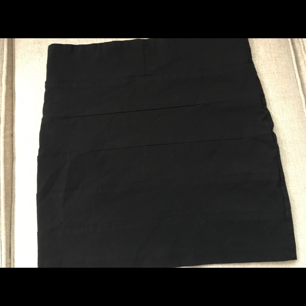Black stripe mini skirt - Picture 2 of 2